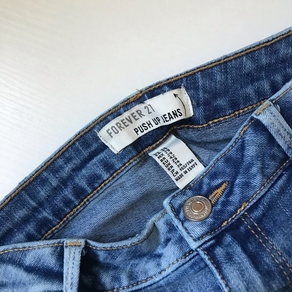 F21 HIGH WAISTED JEANS